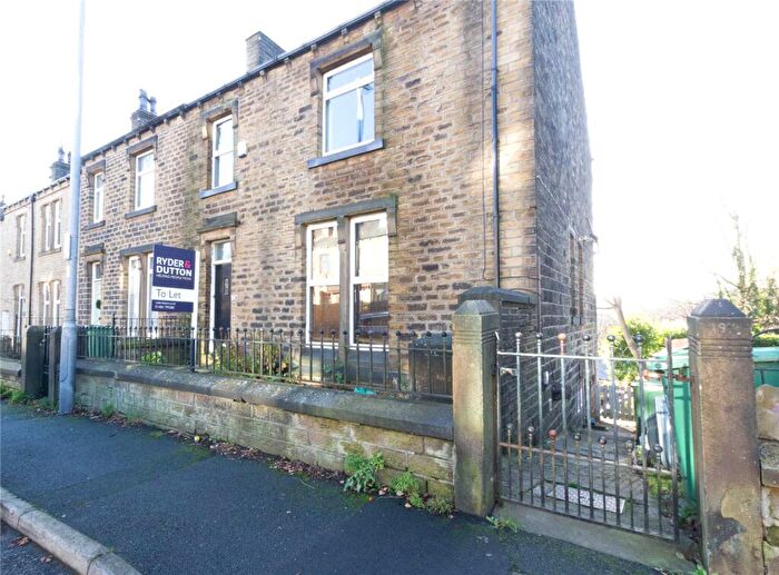 3 Bedroom Terraced House To Rent In Longwood Road, Huddersfield, West Yorkshire, HD3