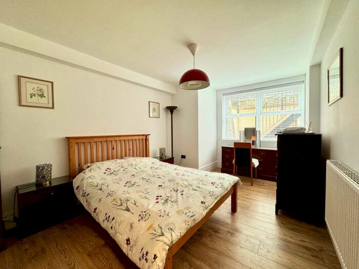 1 Bedroom Flat To Rent In Drylands Road, Crouch End, N8