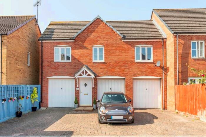 2 Bedroom Semi-Detached House To Rent In Shepherds Walk, Bradley Stoke, Bristol, BS32