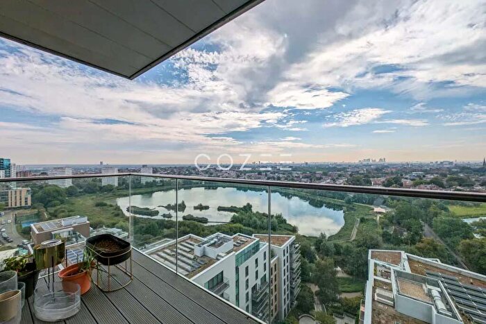3 Bedroom Flat For Sale In Skyline Apartments, London, N4