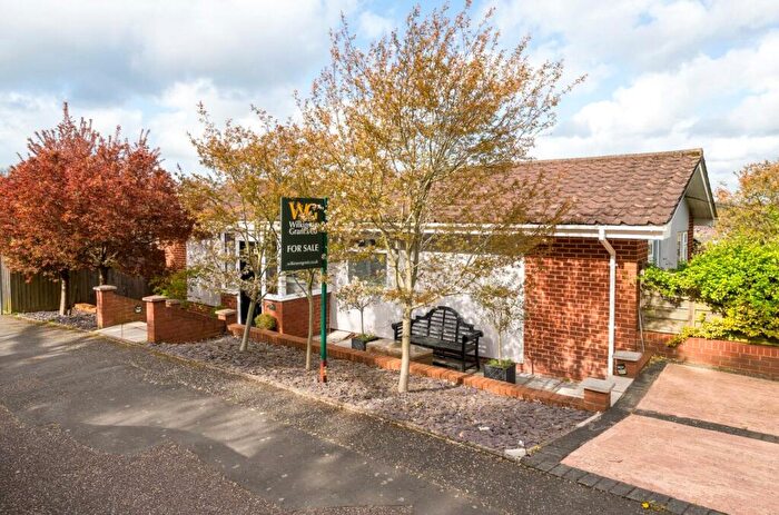 3 Bedroom Detached House For Sale In Pennsylvania, Exeter, EX4