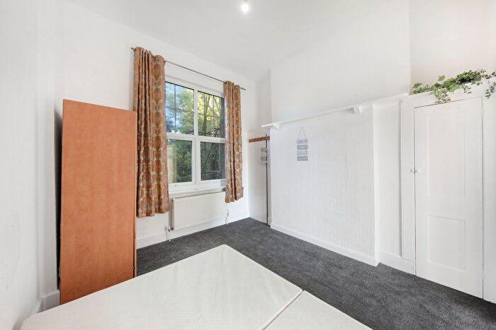 1 Bedroom Flat To Rent In London Road, London, SW16