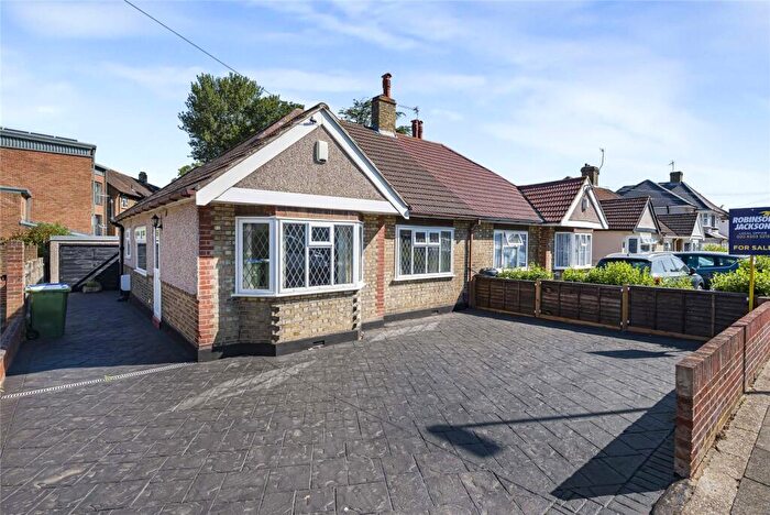 2 Bedroom Bungalow For Sale In Roseacre Road, Welling, Kent, DA16
