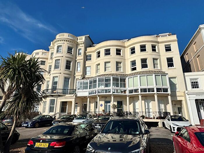 3 Bedroom Apartment For Sale In Marine Parade, Brighton, BN2
