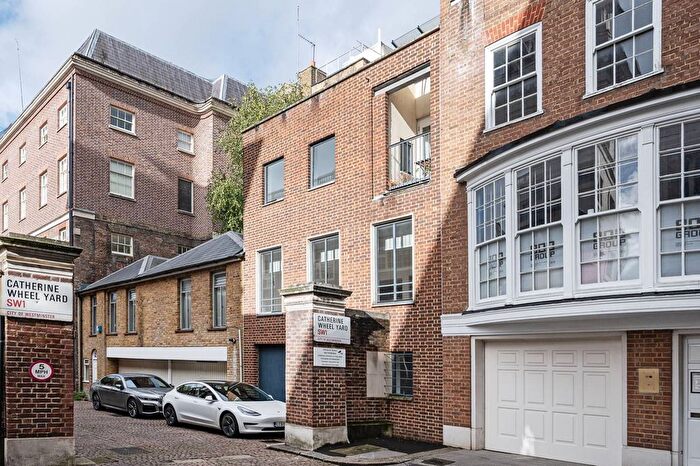 2 Bedroom Property To Rent In Catherine Wheel Yard, St James's, London, SW1A