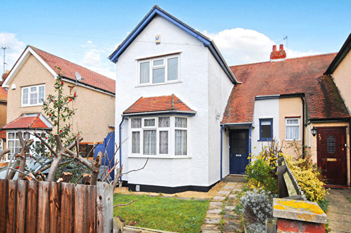 3 Bedroom Semi-Detached House To Rent In Ash Grove, Headington, OX3