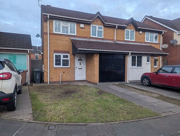 3 Bedroom Semi-Detached House To Rent In Isis Grove, Willenhall, WV13