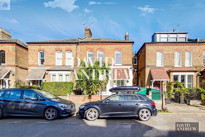 1 Bedroom Flat To Rent In Finsbury Park Road, London, N4