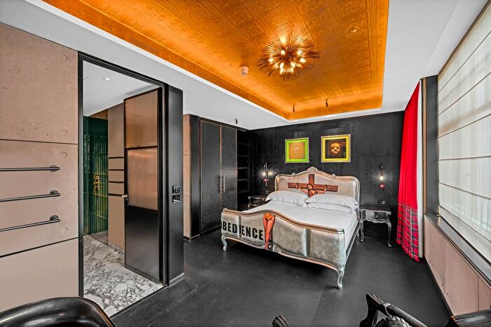 1 Bedroom Flat To Rent In Denmark Street, Central St Giles, WC2H