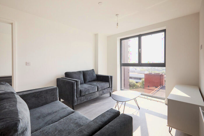 2 Bedroom Apartment To Rent In Talbot Road, Manchester, M16