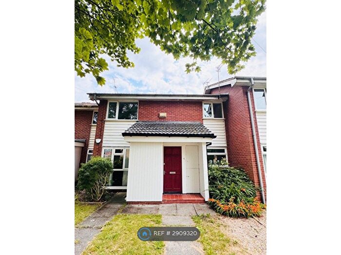 2 Bedroom Flat To Rent In Patterdale Walk, Timperley, Altrincham, WA15