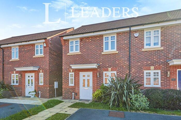 3 Bedroom Semi-Detached House To Rent In Croft Way, Littleover, DE23