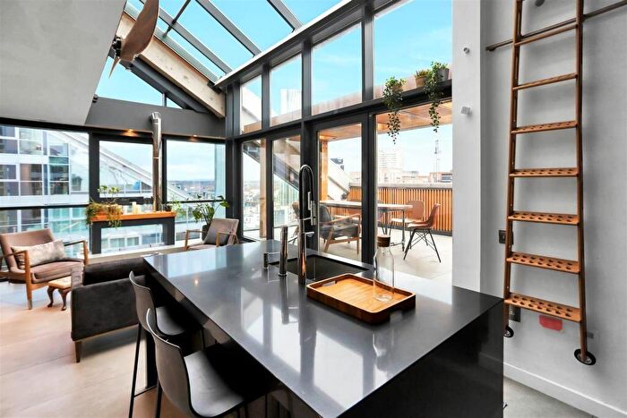 2 Bedroom Apartment For Sale In The Edge, Clowes Street, M3