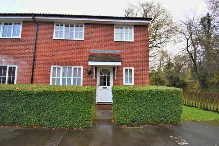 2 Bedroom End Of Terrace House To Rent In Gresley Close, Welwyn Garden City, AL8