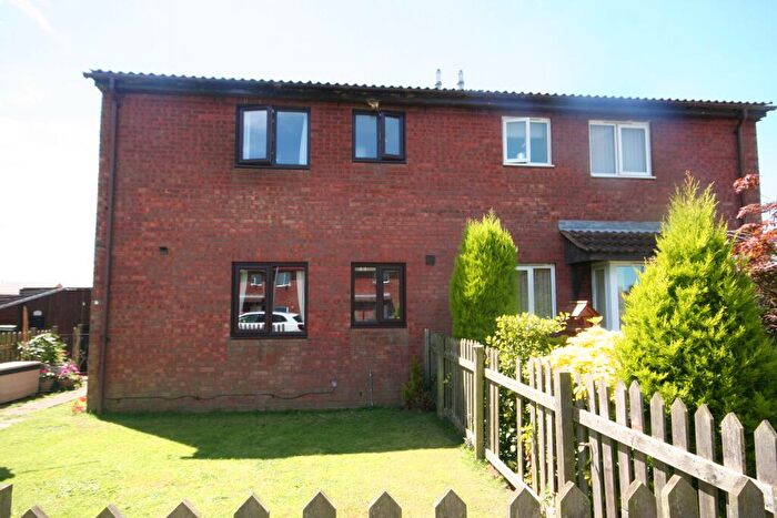 2 Bedroom Cluster House For Sale In Springfields Court, Padbury, MK18