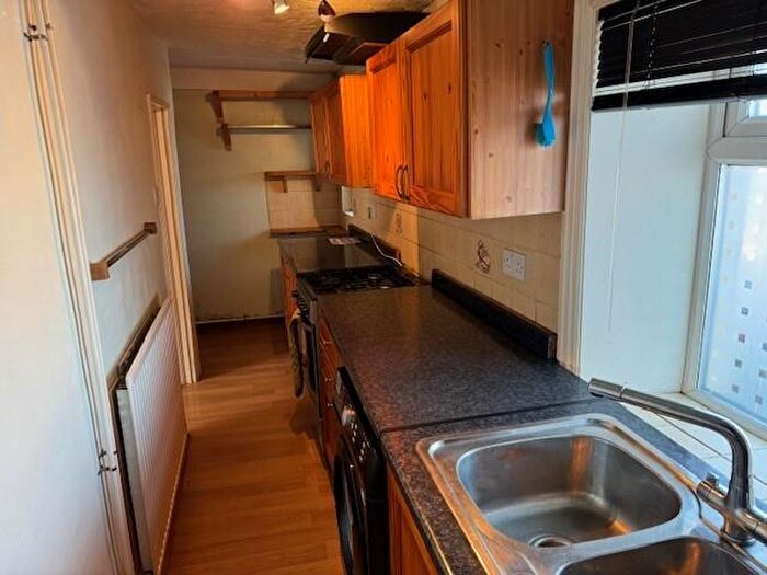 2 Bedroom Cottage To Rent In Occupation Lane, Pudsey, LS28