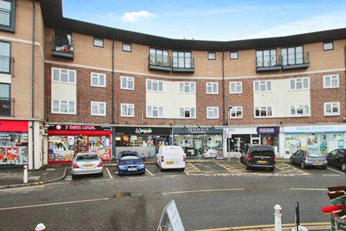 1 Bedroom Flat To Rent In Meadfield Road, Langley, SL3