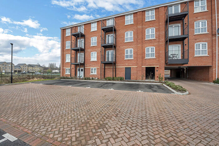 2 Bedroom Apartment For Sale In Houghton Way, Bury St. Edmunds, IP33