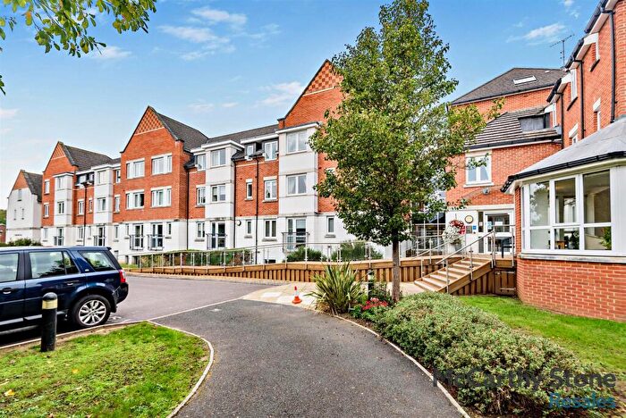 1 Bedroom Apartment For Sale In Abbotsmead Place, Caversham, Reading, RG4