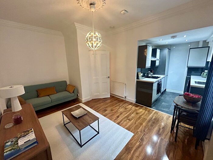 2 Bedroom Flat To Rent In Forester Street, Dundee, DD1