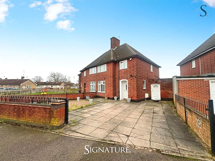 3 Bedroom Semi-Detached House To Rent In Bainbridge Road, Leicester, LE3