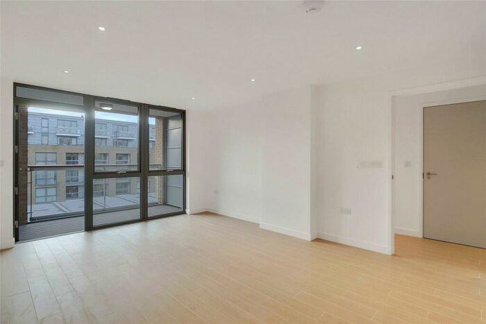 2 Bedroom Apartment To Rent In Ann Street Packington Square, N1