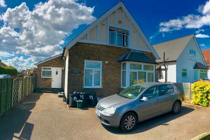 6 Bedroom Detached Bungalow To Rent In Royal Lane, Hillingdon, UB8