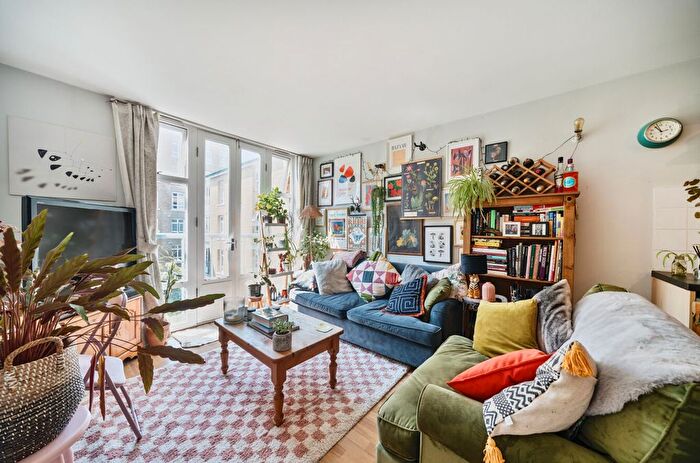 1 Bedroom Flat To Rent In Park East Building, Bow Quarter, London, E3