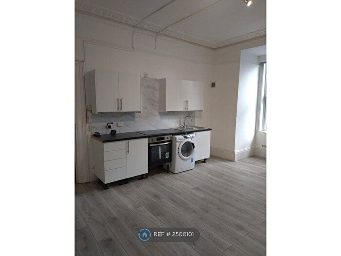 1 Bedroom Flat To Rent In Somerset Road, Ealing, W13