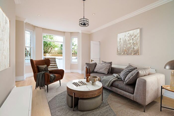 2 Bedroom Flat To Rent In Roland Gardens, London, SW7