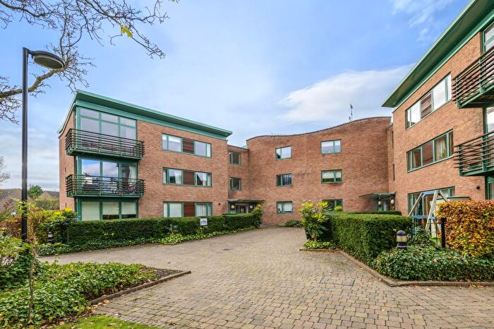 2 Bedroom Apartment To Rent In Five Mile Drive, Summertown, OX2