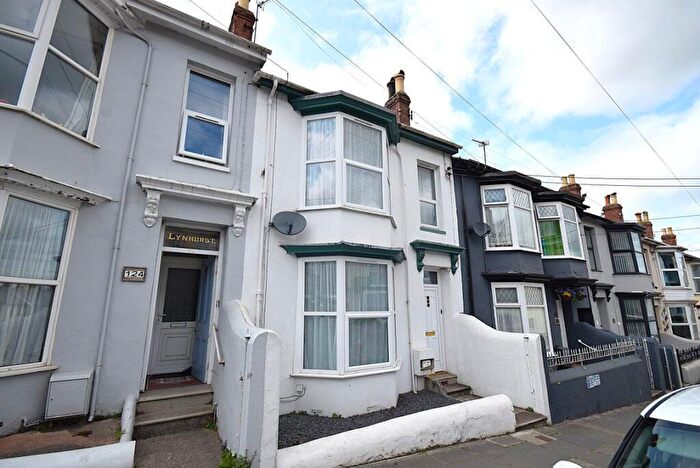 4 Bedroom House To Rent In Clovelly Road, Bideford, Devon, EX39