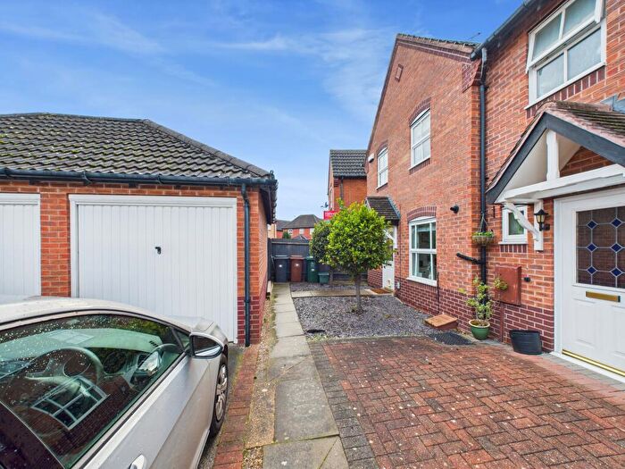 3 Bedroom End Of Terrace House For Sale In Ryton Way, Hilton, DE65