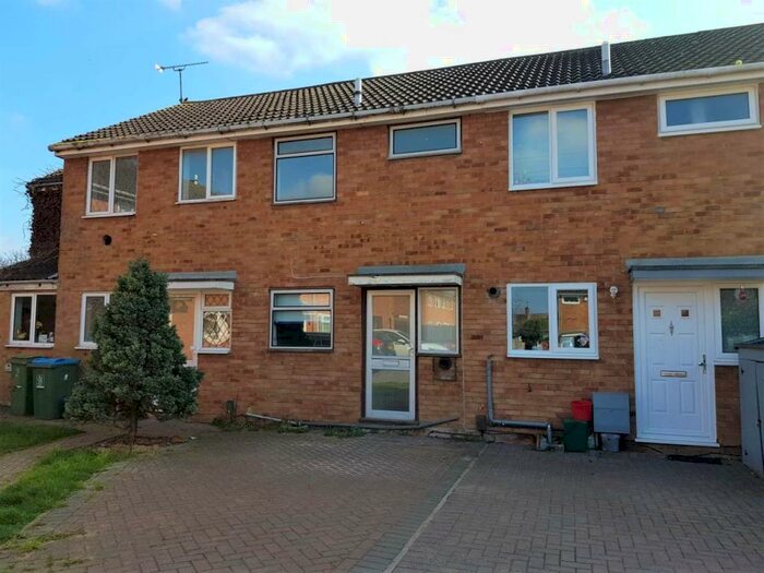 2 Bedroom House To Rent In Roberts Drive, Aylesbury, Buckinghamshire, HP19