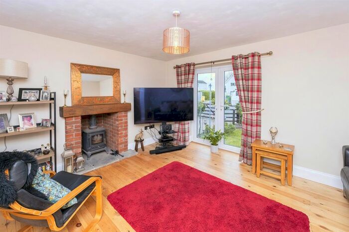 2 Bedroom Detached Bungalow For Sale In Main Road, Withern, Alford, LN13