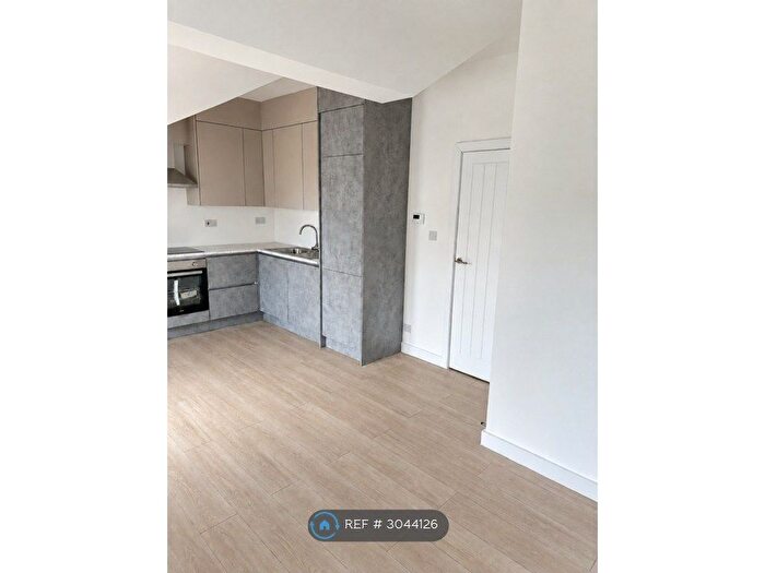 1 Bedroom Flat To Rent In Thornhill Road, Croydon, CR0