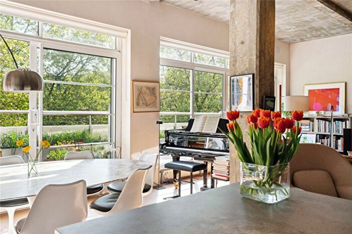 2 Bedroom Flat For Sale In St John Street, London, EC1V