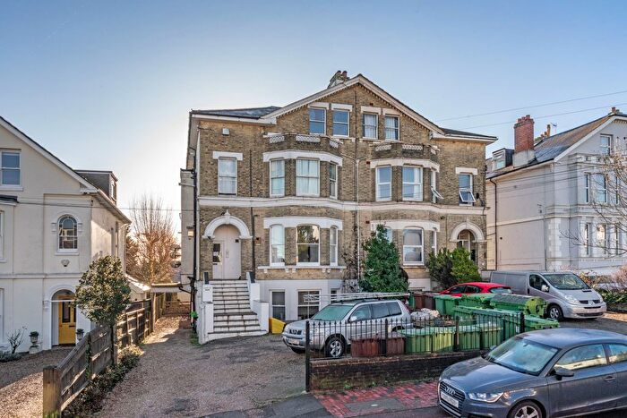 1 Bedroom Studio For Sale In Queens Road, Tunbridge Wells, Kent, TN4