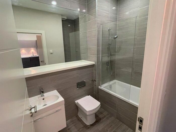 1 Bedroom Flat To Rent In Dawsons Square, Greenleigh Court, Cote Lane, Pudsey LS28