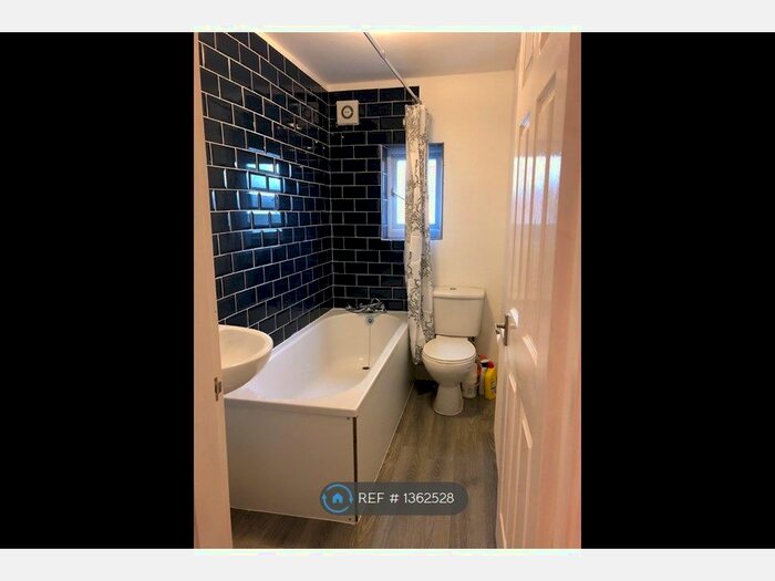 1 Bedroom Flat To Rent In Marlborough Road, Southport, PR9