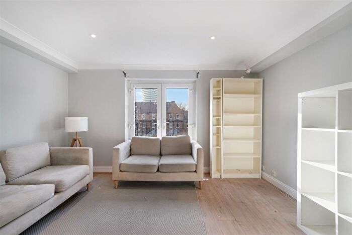 2 Bedroom Flat To Rent In Battersea High Street, London, SW11