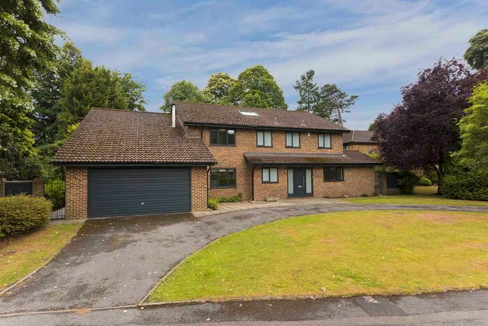 5 Bedroom Detached House To Rent In Cobham, KT11