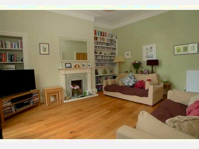 2 Bedroom Flat To Rent In Montgomery Street, Edinburgh, EH7