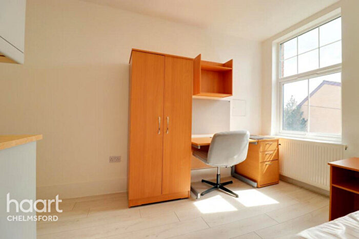 11 Bedroom Flat To Rent In Springfield Road, Chelmsford, CM2