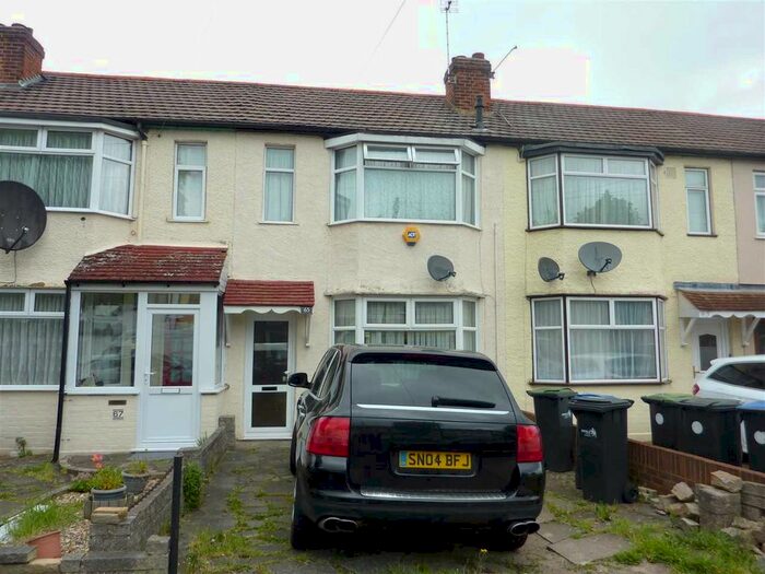 3 Bedroom Property To Rent In Larmans Road, Enfield, EN3