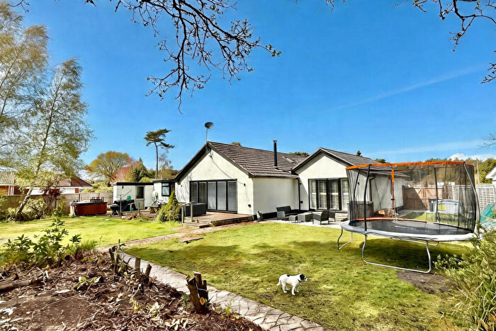 4 Bedroom Bungalow For Sale In Webbs Close, Ashley Heath, BH24