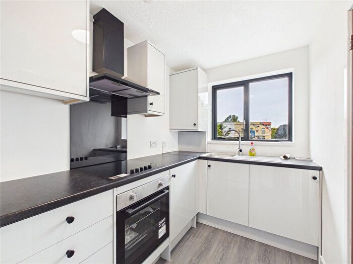 2 Bedroom Terraced House To Rent In St Johns Lane, Bristol, BS3