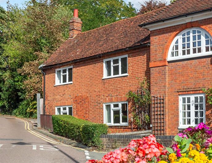 3 Bedroom Semi Detached House For Sale In Church Street, Welwyn, AL6