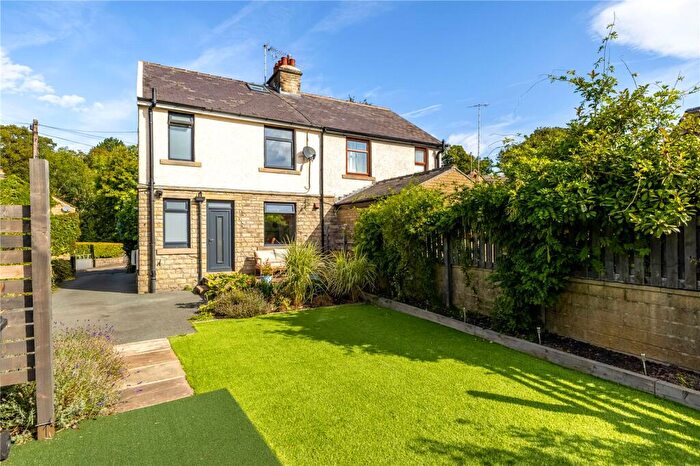 3 Bedroom Semi-Detached House For Sale In Holmfirth Road, New Mill, Holmfirth, HD9