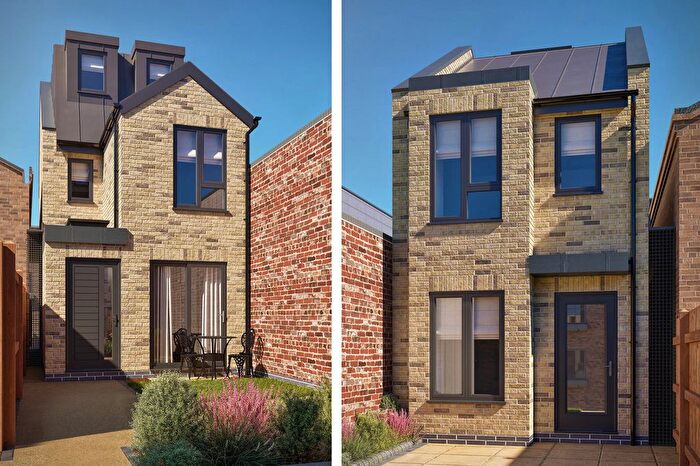 3 Bedroom Mews For Sale In Putney Bridge Road, London, SW18